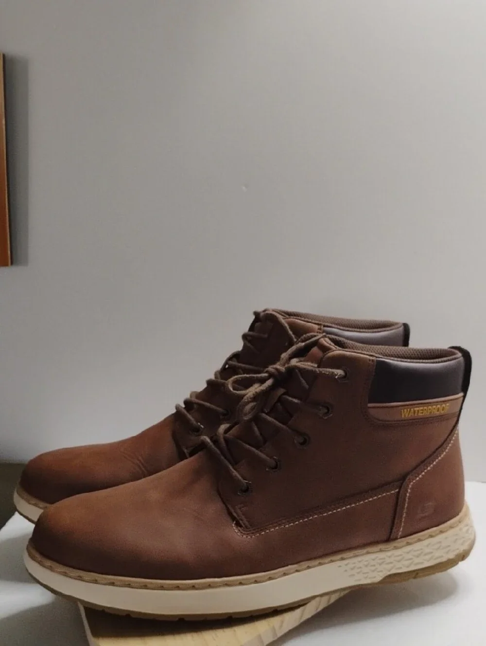 Skechers Men's Tan/Brown Lace-Up Chukka Boots